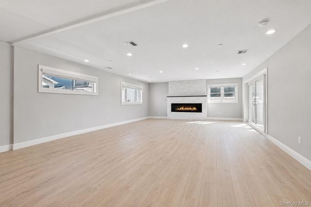 71 Michigan Street, Long Beach, NY 11561