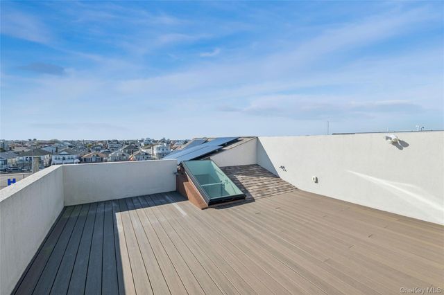 71 Michigan Street, Long Beach, NY 11561