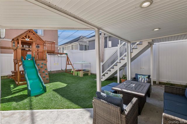 71 Michigan Street, Long Beach, NY 11561