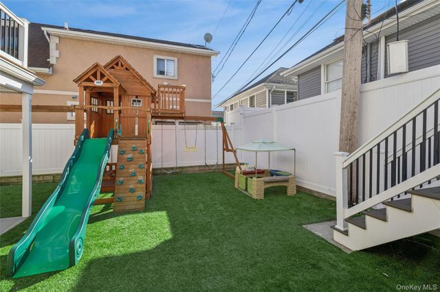 71 Michigan Street, Long Beach, NY 11561