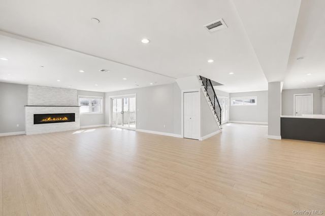 71 Michigan Street, Long Beach, NY 11561