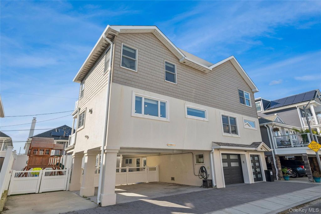 71 Michigan Street, Long Beach, NY 11561