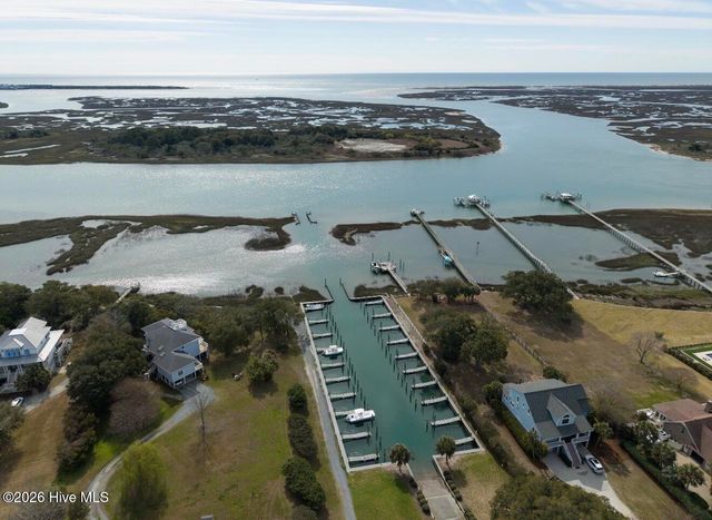 35 Harold Court, Hampstead, NC 28443