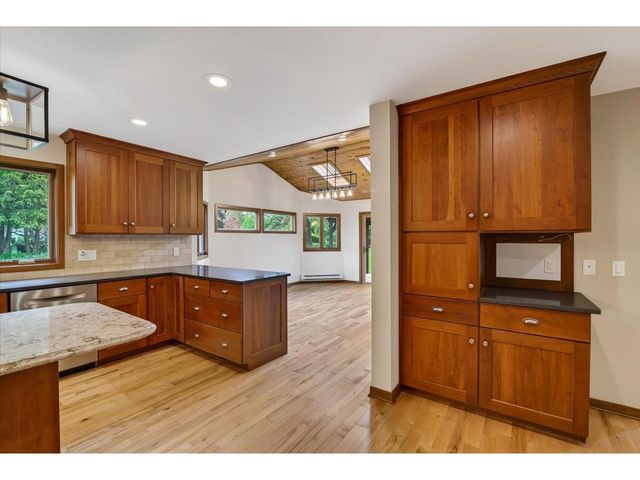 4314 Damascus Trail, Cottage Grove, WI 53527