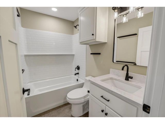 4314 Damascus Trail, Cottage Grove, WI 53527
