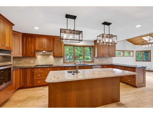 4314 Damascus Trail, Cottage Grove, WI 53527
