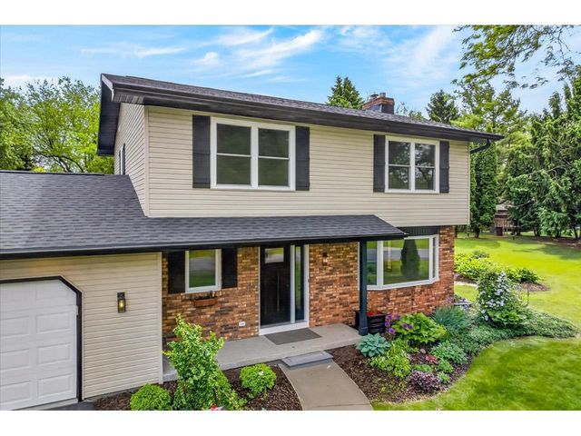4314 Damascus Trail, Cottage Grove, WI 53527