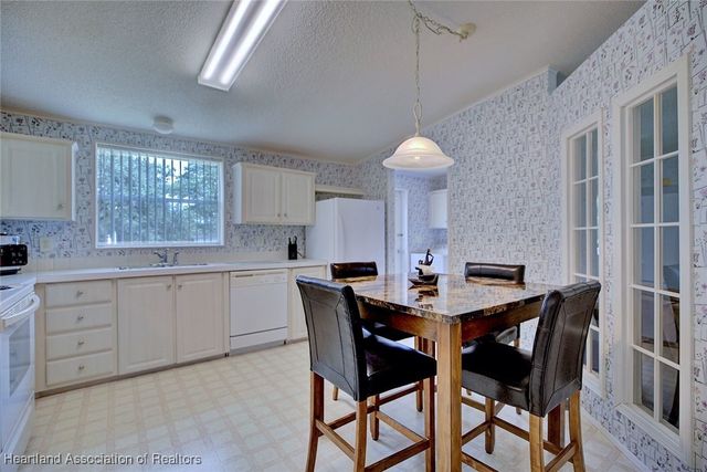 2862 W Rutland Road, Avon Park, FL 33825