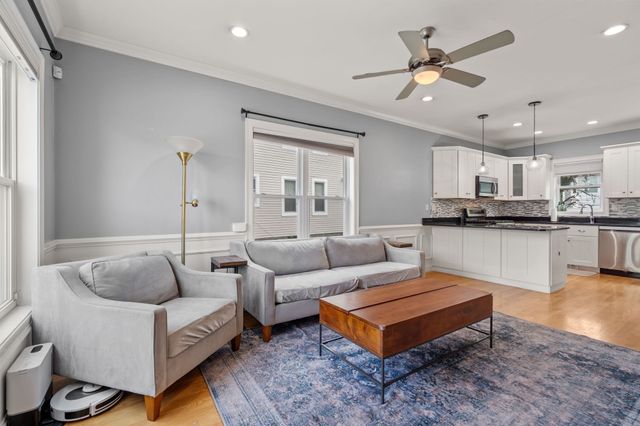 615 Adams St 615, Boston, MA 02122