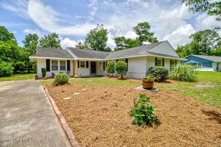 121 W Bedford Road, Wilmington, NC 28411