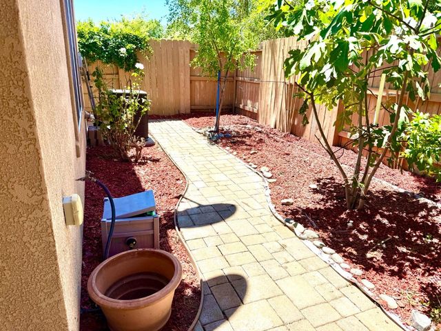 9946 Hatherton Way, Elk Grove, CA 95757