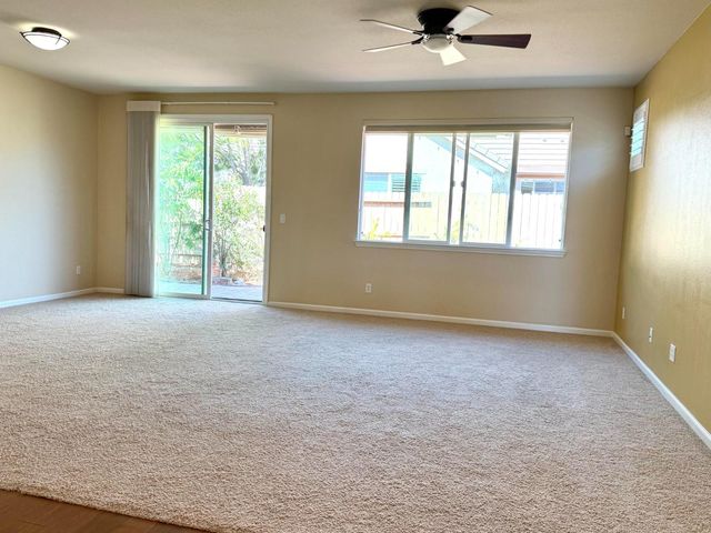 9946 Hatherton Way, Elk Grove, CA 95757