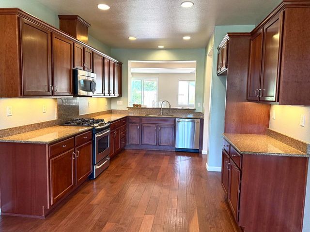 9946 Hatherton Way, Elk Grove, CA 95757
