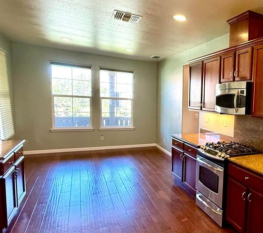 9946 Hatherton Way, Elk Grove, CA 95757