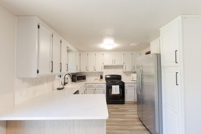 966 Castlebury Mansion, Yukon, OK 73099