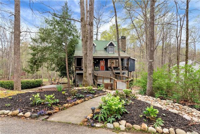 1060 Golden Avenue, Dahlonega, GA 30533