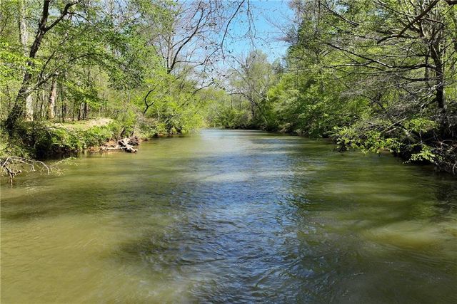 1060 Golden Avenue, Dahlonega, GA 30533