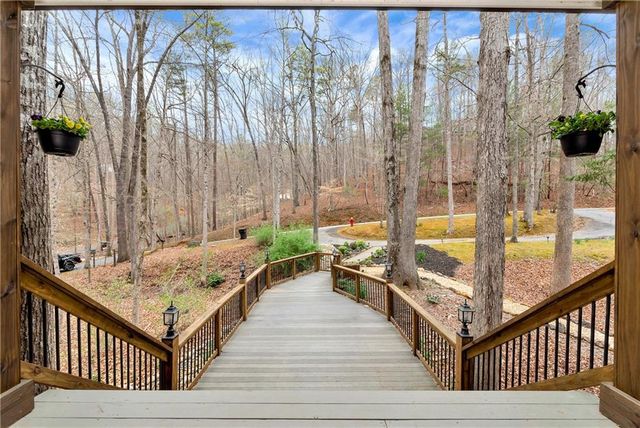 1060 Golden Avenue, Dahlonega, GA 30533