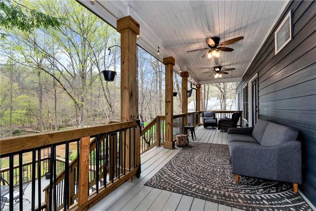 1060 Golden Avenue, Dahlonega, GA 30533