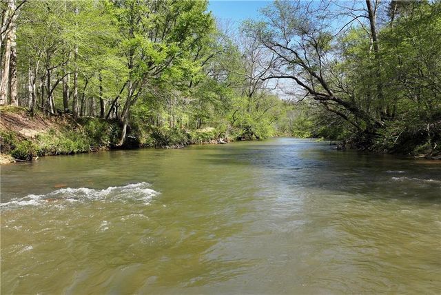 1060 Golden Avenue, Dahlonega, GA 30533