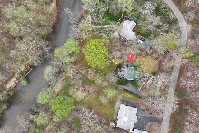 1060 Golden Avenue, Dahlonega, GA 30533