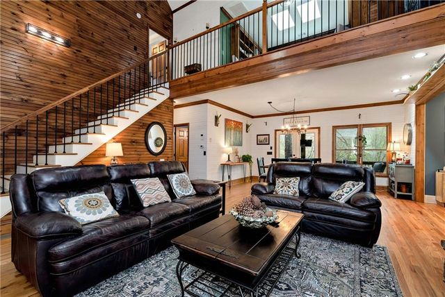 1060 Golden Avenue, Dahlonega, GA 30533