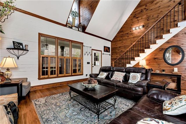 1060 Golden Avenue, Dahlonega, GA 30533