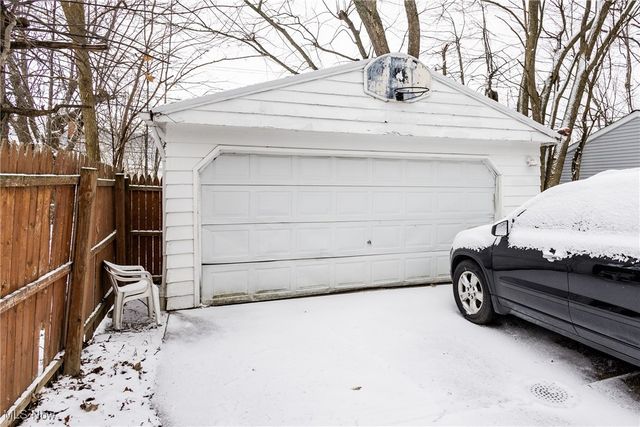 26831 Shoreview Avenue, Euclid, OH 44132