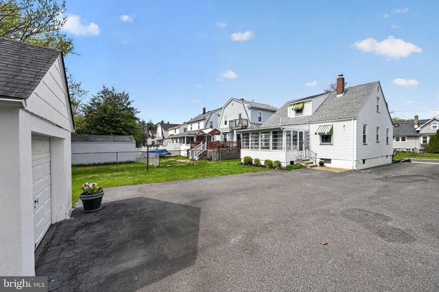 312 WASHINGTON AVE, Oaklyn, NJ 08107