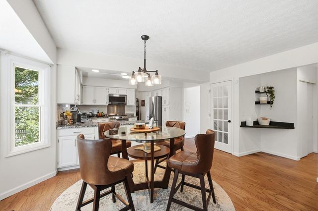 5203 Hickory Grove, Columbus, OH 43214