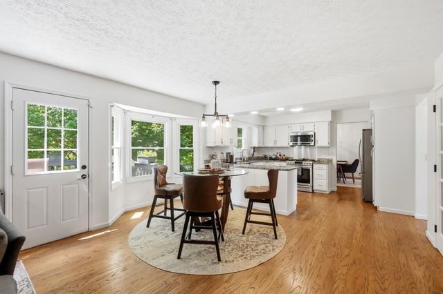 5203 Hickory Grove, Columbus, OH 43214