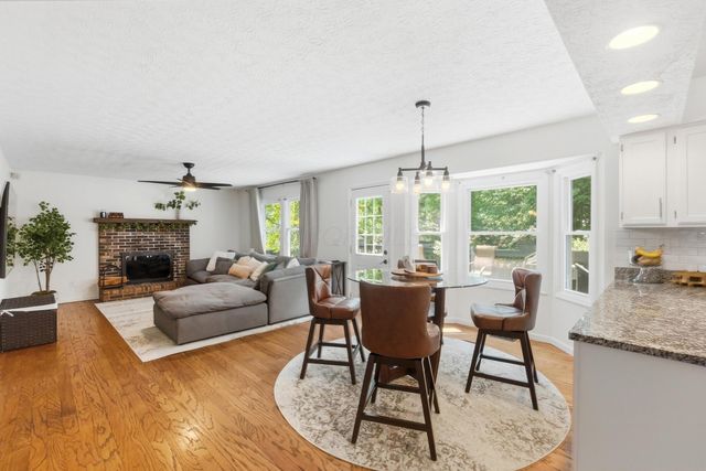 5203 Hickory Grove, Columbus, OH 43214