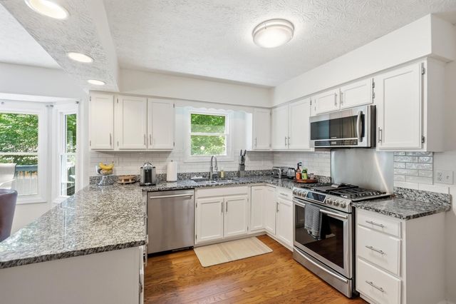 5203 Hickory Grove, Columbus, OH 43214