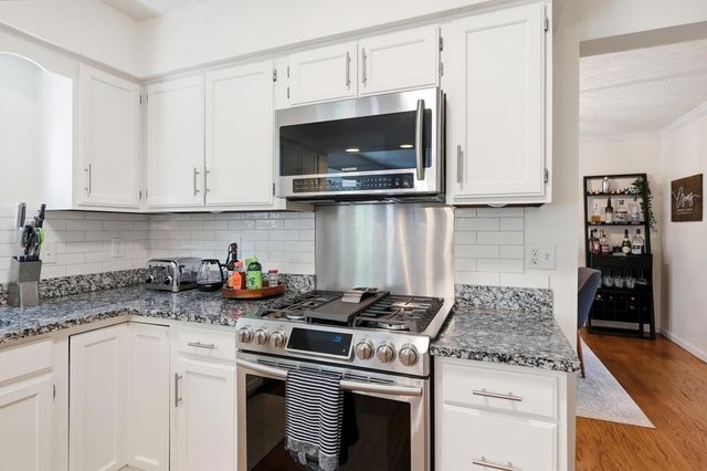 5203 Hickory Grove, Columbus, OH 43214