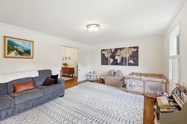 5203 Hickory Grove, Columbus, OH 43214