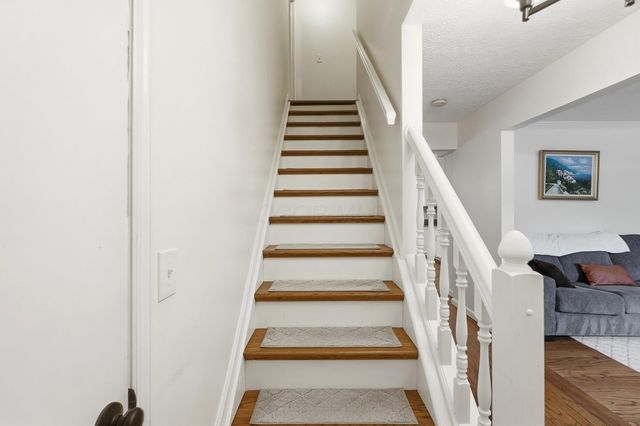 5203 Hickory Grove, Columbus, OH 43214