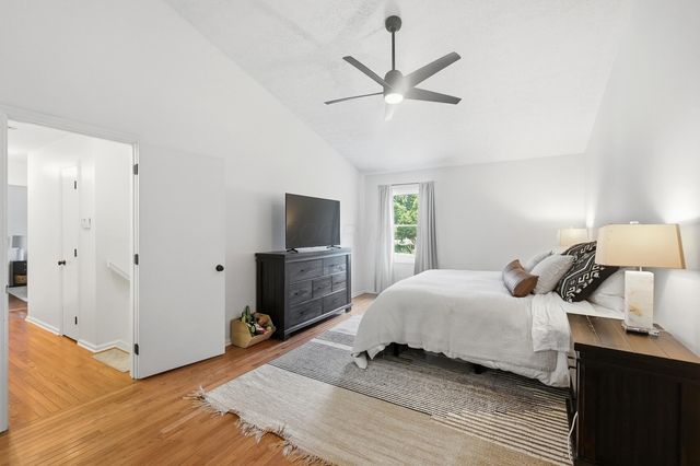 5203 Hickory Grove, Columbus, OH 43214