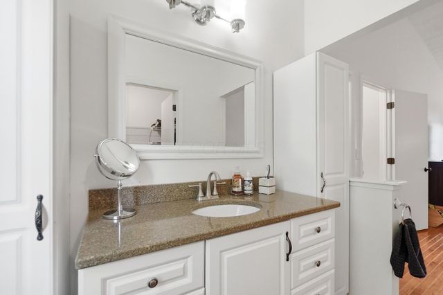 5203 Hickory Grove, Columbus, OH 43214