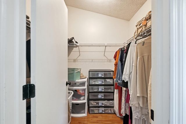 5203 Hickory Grove, Columbus, OH 43214
