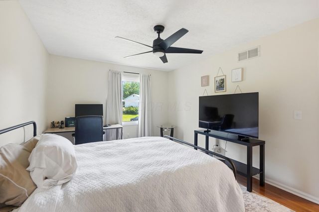 5203 Hickory Grove, Columbus, OH 43214