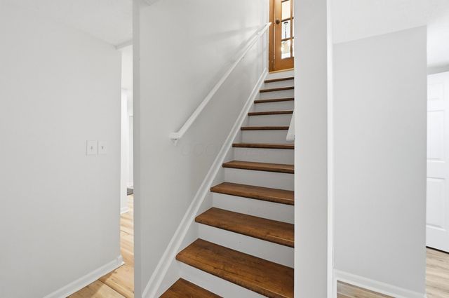 5203 Hickory Grove, Columbus, OH 43214