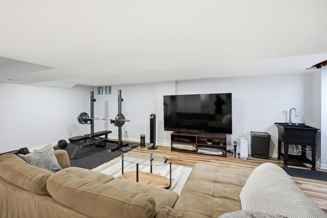 5203 Hickory Grove, Columbus, OH 43214