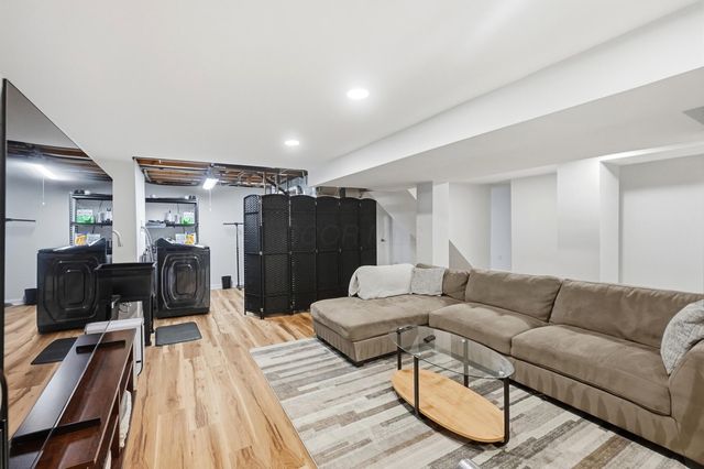 5203 Hickory Grove, Columbus, OH 43214