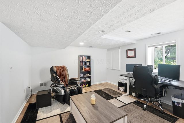 5203 Hickory Grove, Columbus, OH 43214