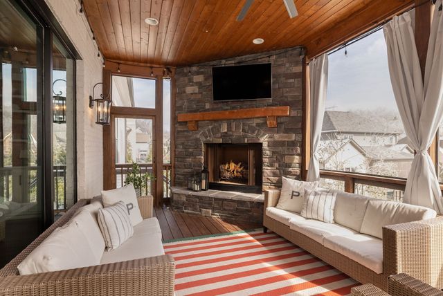 2186 Hartland Rd, Franklin, TN 37069