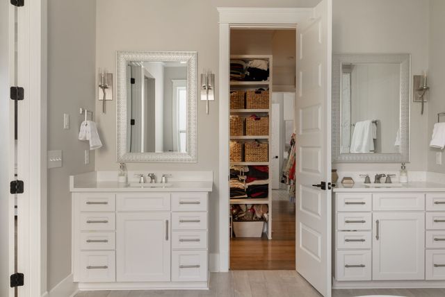 2186 Hartland Rd, Franklin, TN 37069