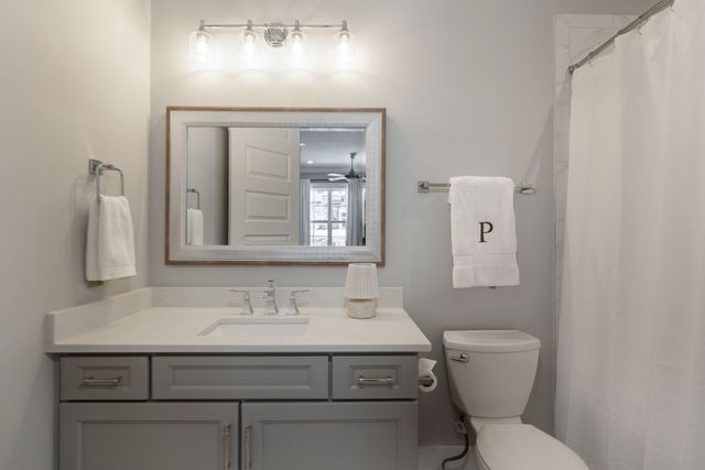 2186 Hartland Rd, Franklin, TN 37069