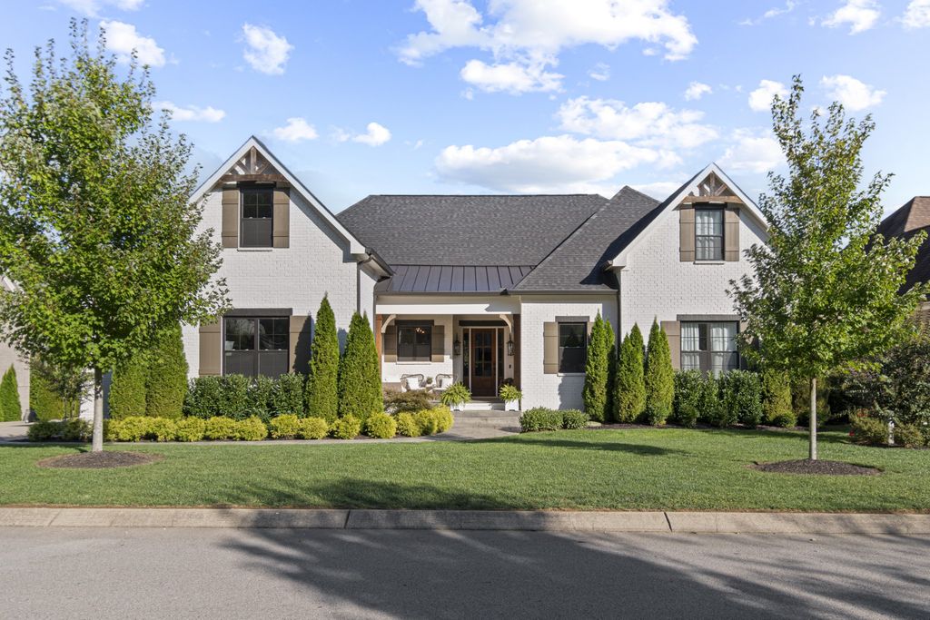 2186 Hartland Rd, Franklin, TN 37069