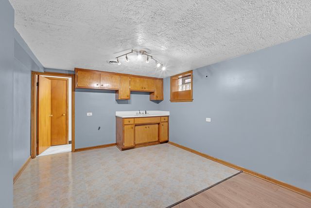 1528 N 21 Avenue, Melrose Park, IL 60160