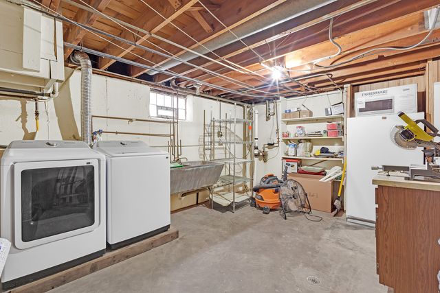 1528 N 21 Avenue, Melrose Park, IL 60160